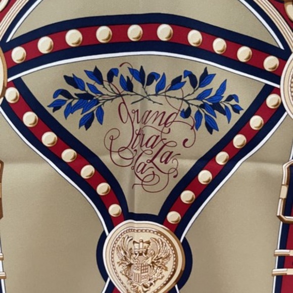 NWT (RARE) - GRAND TRALALA SCARF 90 in Mastic/Vert/Rouge Colorway - Picture 6 of 10